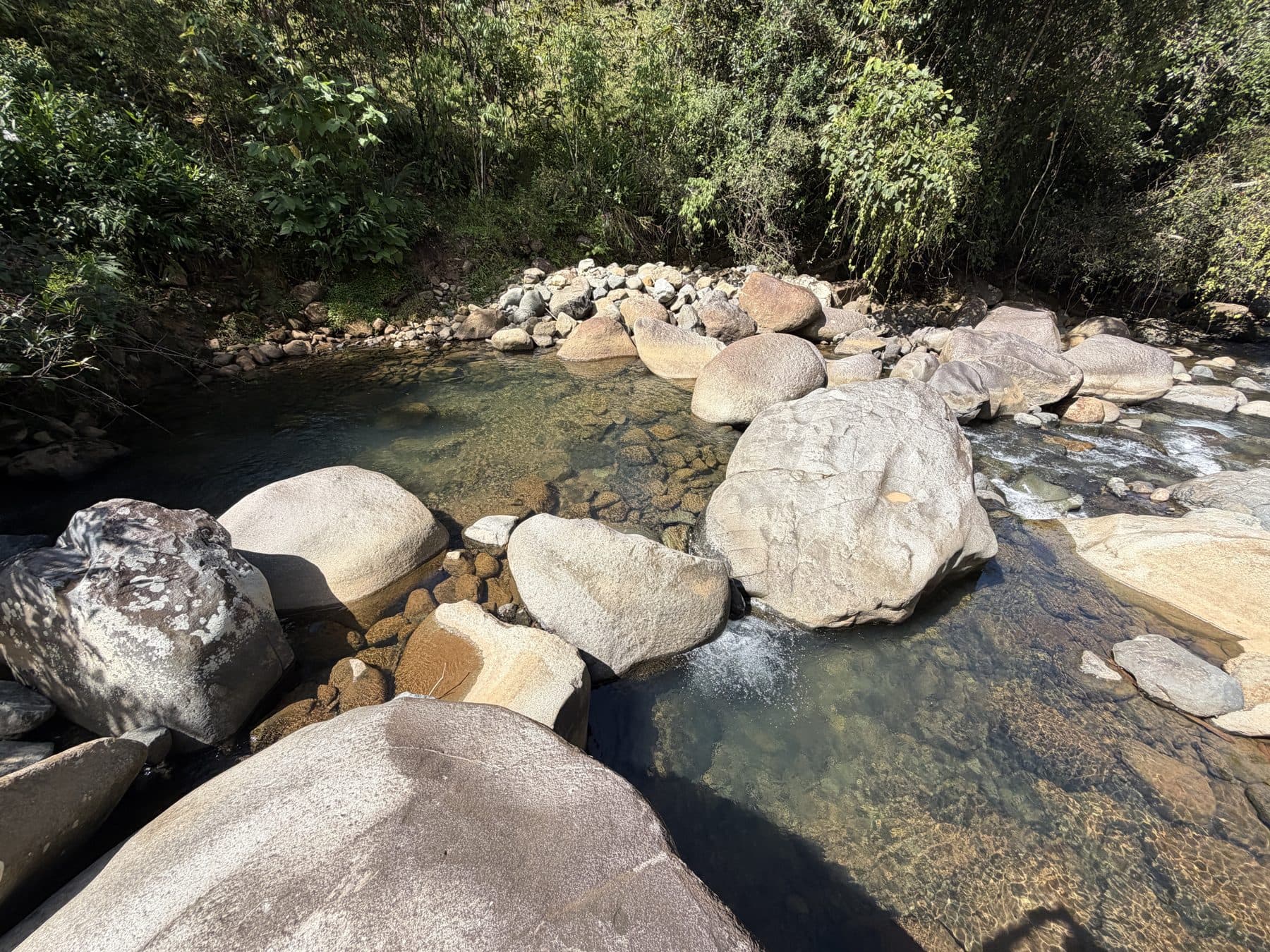 The river and a swimming poza (no building pad)